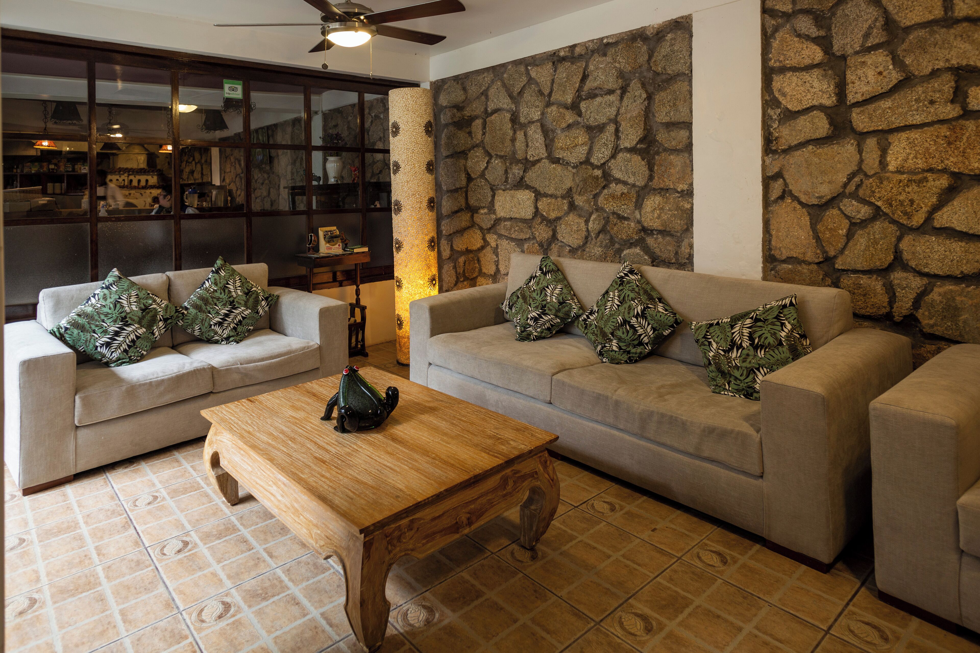 32-inch LED TV with cable channels, TV, pay movies