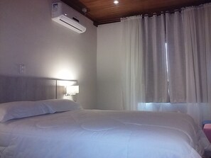 Basic Apartment, 1 Bedroom | 1 bedroom, minibar, desk, free WiFi - Residencial Aconchego do Lago Gramado (Gramado)