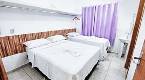 迷你吧、办公桌、遮光窗帘、折叠床/加床（额外收费）