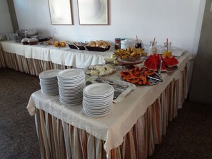 Tägliches inbegriffenes Frühstücksbuffet