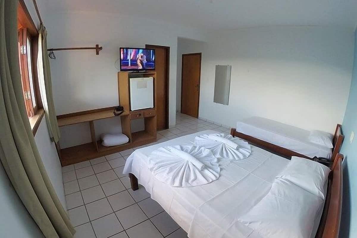 standard room | minibar, in-room safe, blackout curtains, free cots/infant beds