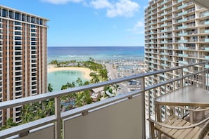 In-room safe, individually decorated, laptop workspace, blackout drapes - Ilikai Lite (Honolulu)