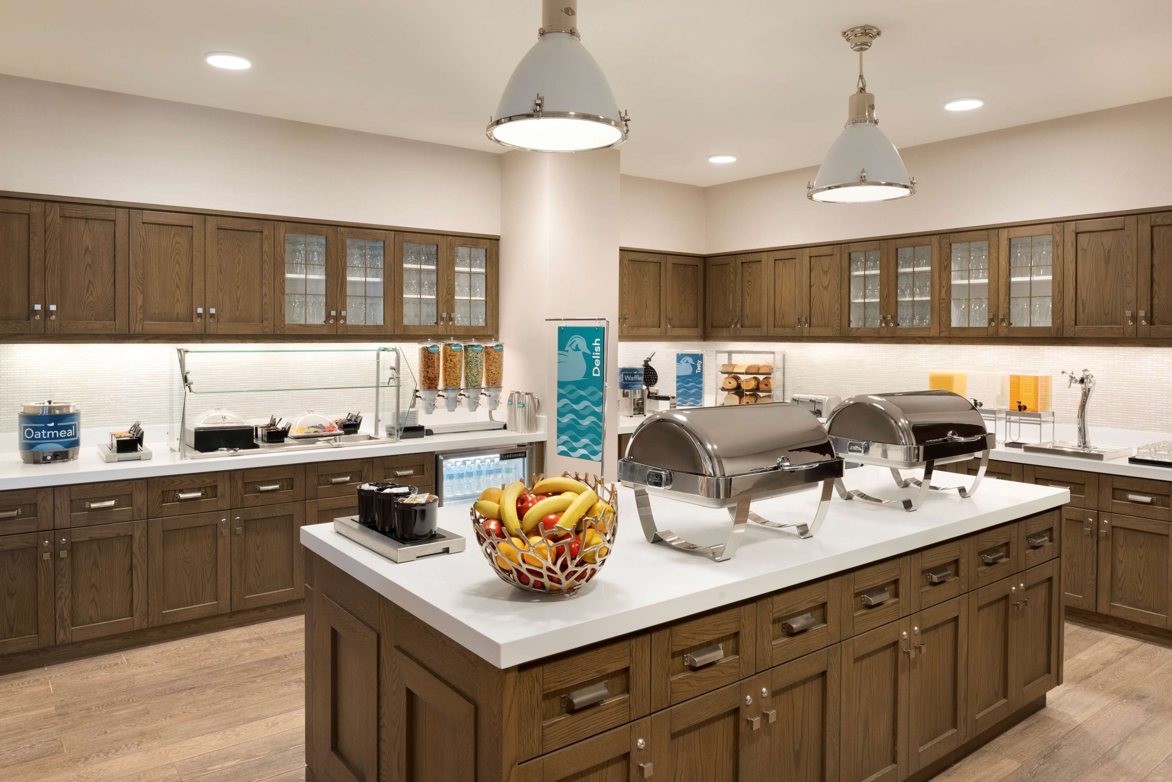 free daily continental breakfast