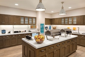 Dagelijks continentaal ontbijt inbegrepen