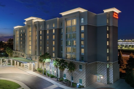 Exterior. Hampton Inn & Suites Tampa Airport Avion Park Westshore