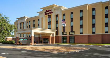 Hampton Inn & Suites Tampa Busch Gardens Area