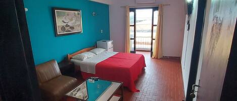 Dobbeltrom, 1 dobbeltseng | Strykejern/-brett, ekstrasenger (mot et tillegg) og wi-fi (inkludert)