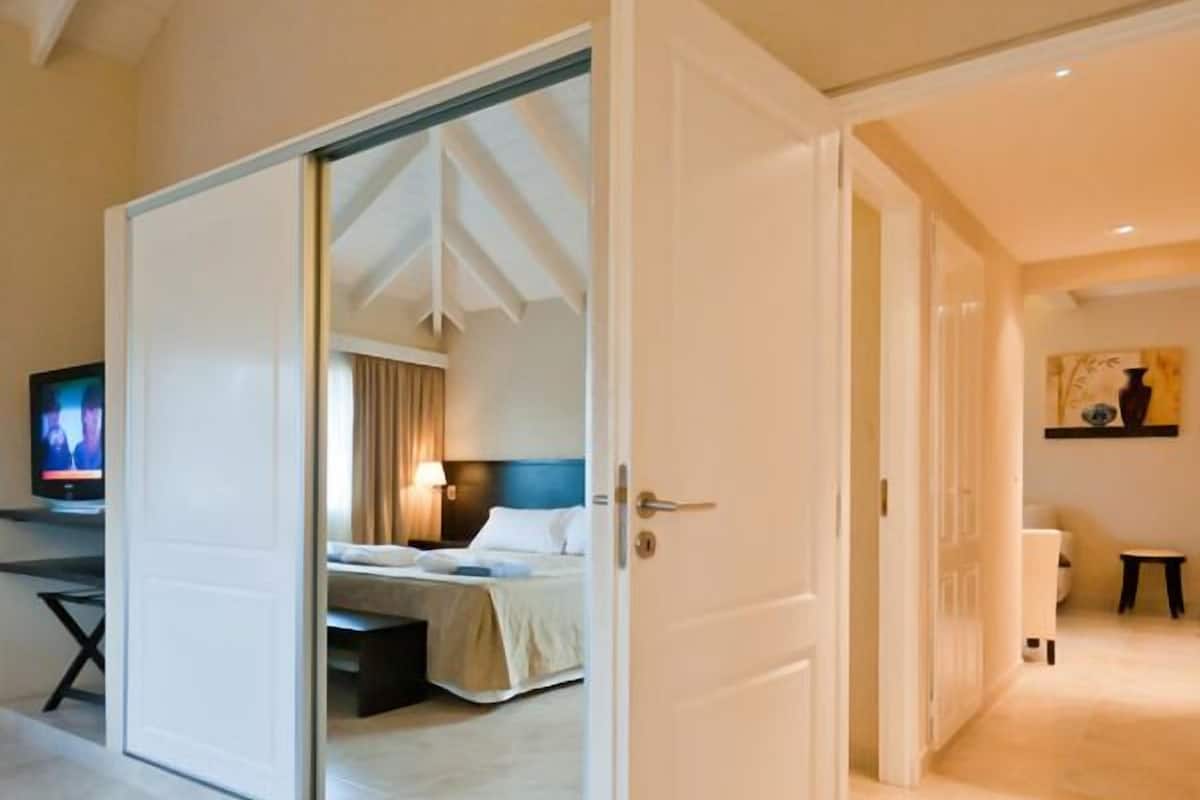 1 bedroom, in-room safe, free WiFi, bed sheets
