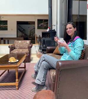 24-inch TV with satellite channels - Saphi Inn Cusco (Cusco)