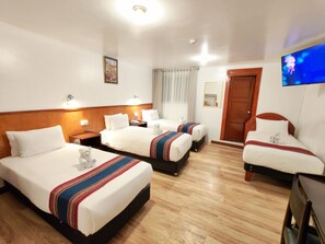 Down duvets, in-room safe, desk, laptop workspace - Saphi Inn Cusco (Cusco)