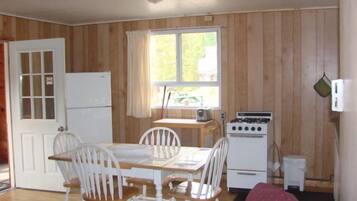 Cabaña, 4 habitaciones (Cabin #2) | Servicio a la habitación