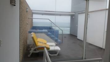 Deluxe Duplex, 3 Bedrooms | Terrace/patio
