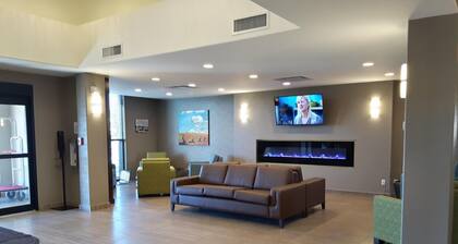 Encore Suites by Service Plus Inns