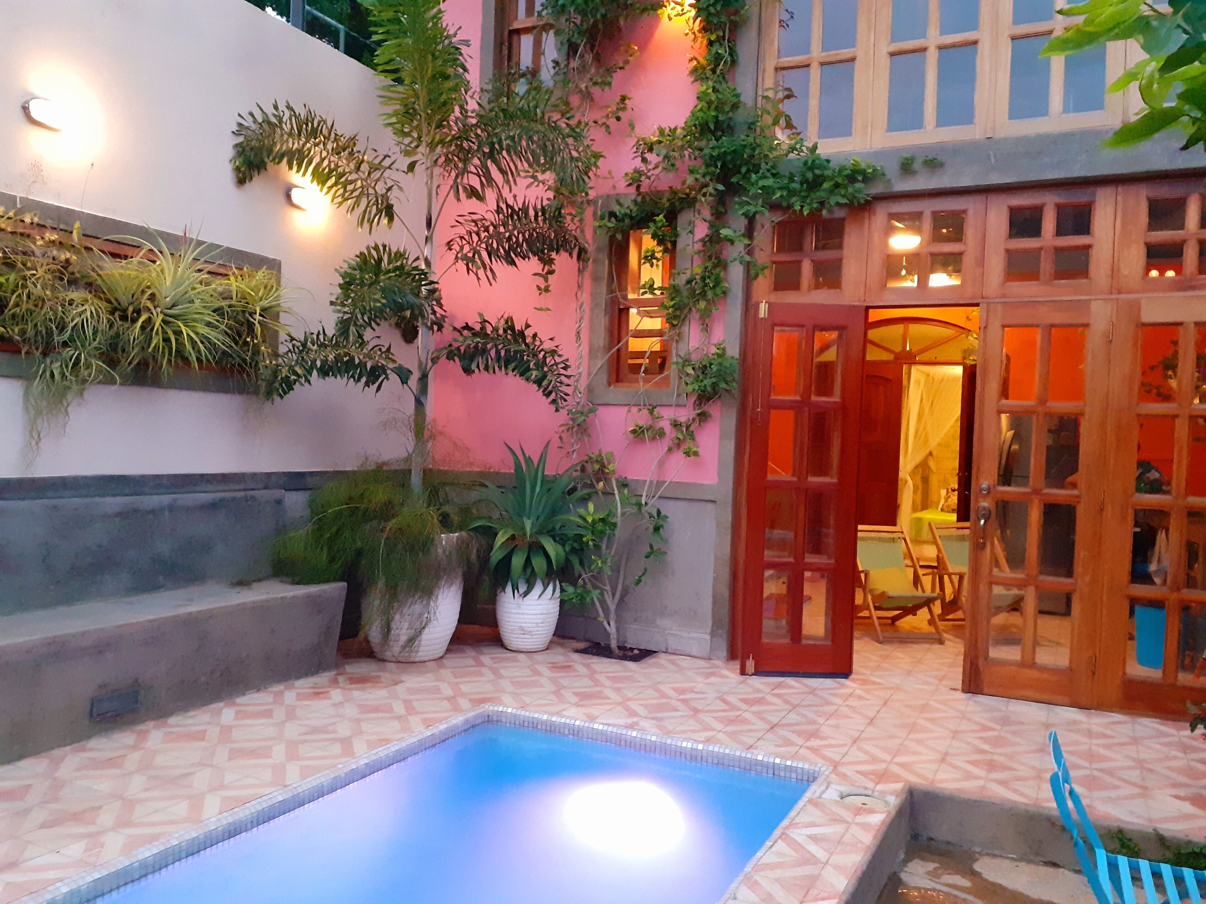 Casa de campo romántica, 2 habitaciones, alberca privada | Caja de seguridad en la habitación y tabla de planchar con plancha 