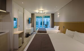 Premium bedding, individually decorated, blackout curtains - Pool & Villa Sorang (Jeju City)