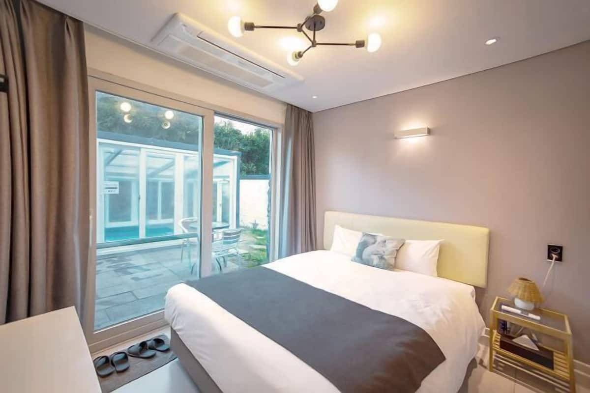 1 bedroom, premium bedding, individually decorated, blackout curtains