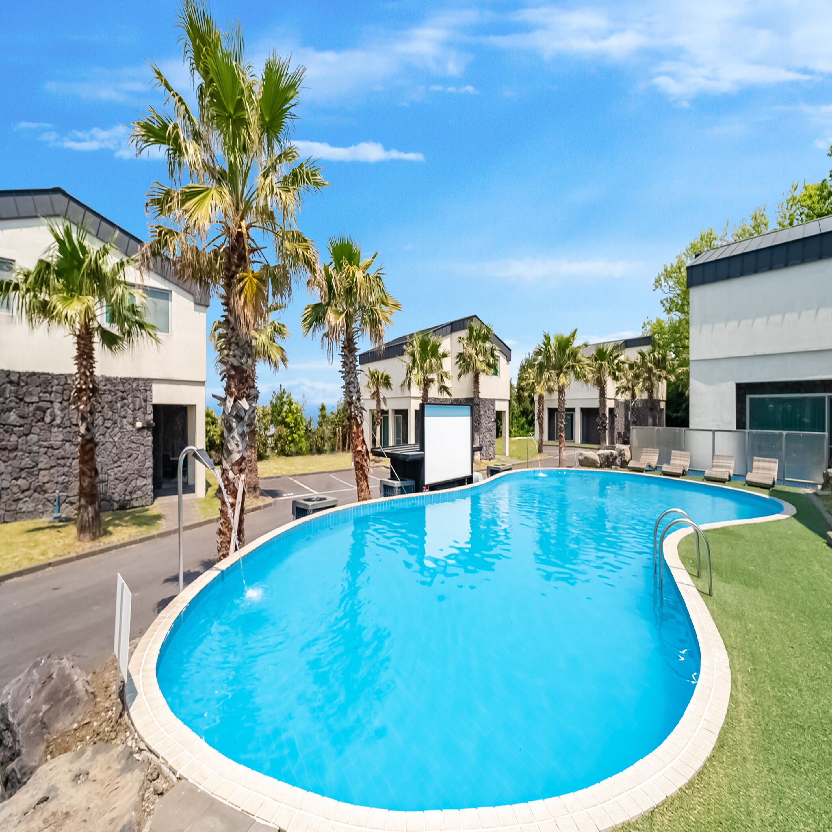 Seasonal outdoor pool, open 3:00 PM to 8:00 PM, sun loungers