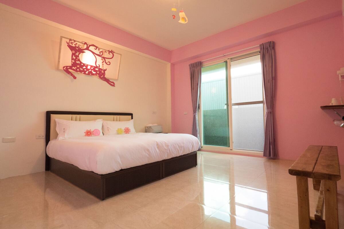 Double Room | Desk, rollaway beds, free WiFi