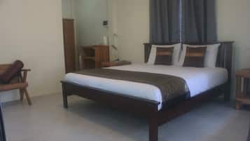 Deluxe Bungalow with Pool View | 1 dormitorio, minibar, escritorio y wifi gratis