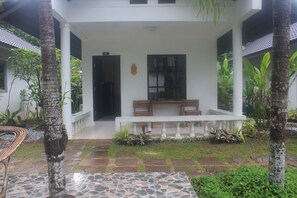 Bungalow with Garden View