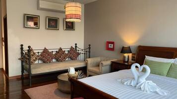 Una cassaforte in camera, una scrivania, Wi-Fi gratuito