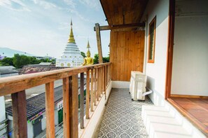 Superior Triple Room | Balcony