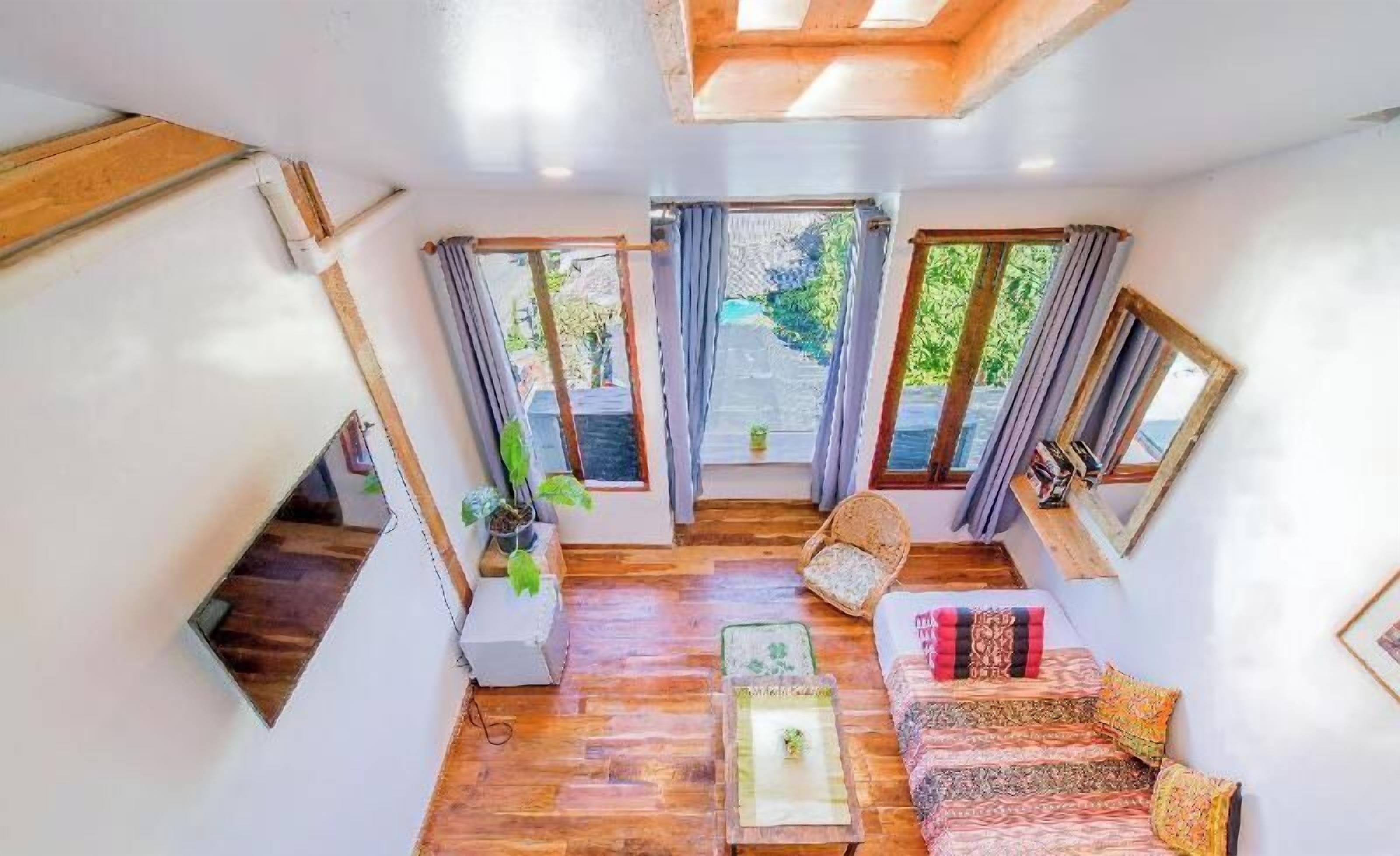 Desk, blackout drapes, free WiFi