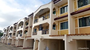 Front of property - Baguio Vacation Apartments (Baguio)