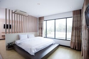 Schreibtisch, kostenloses WLAN