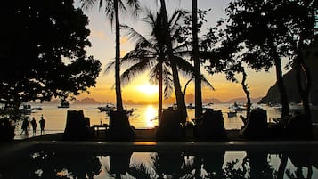 Cottage (Beachfront) | Uitzicht vanaf balkon