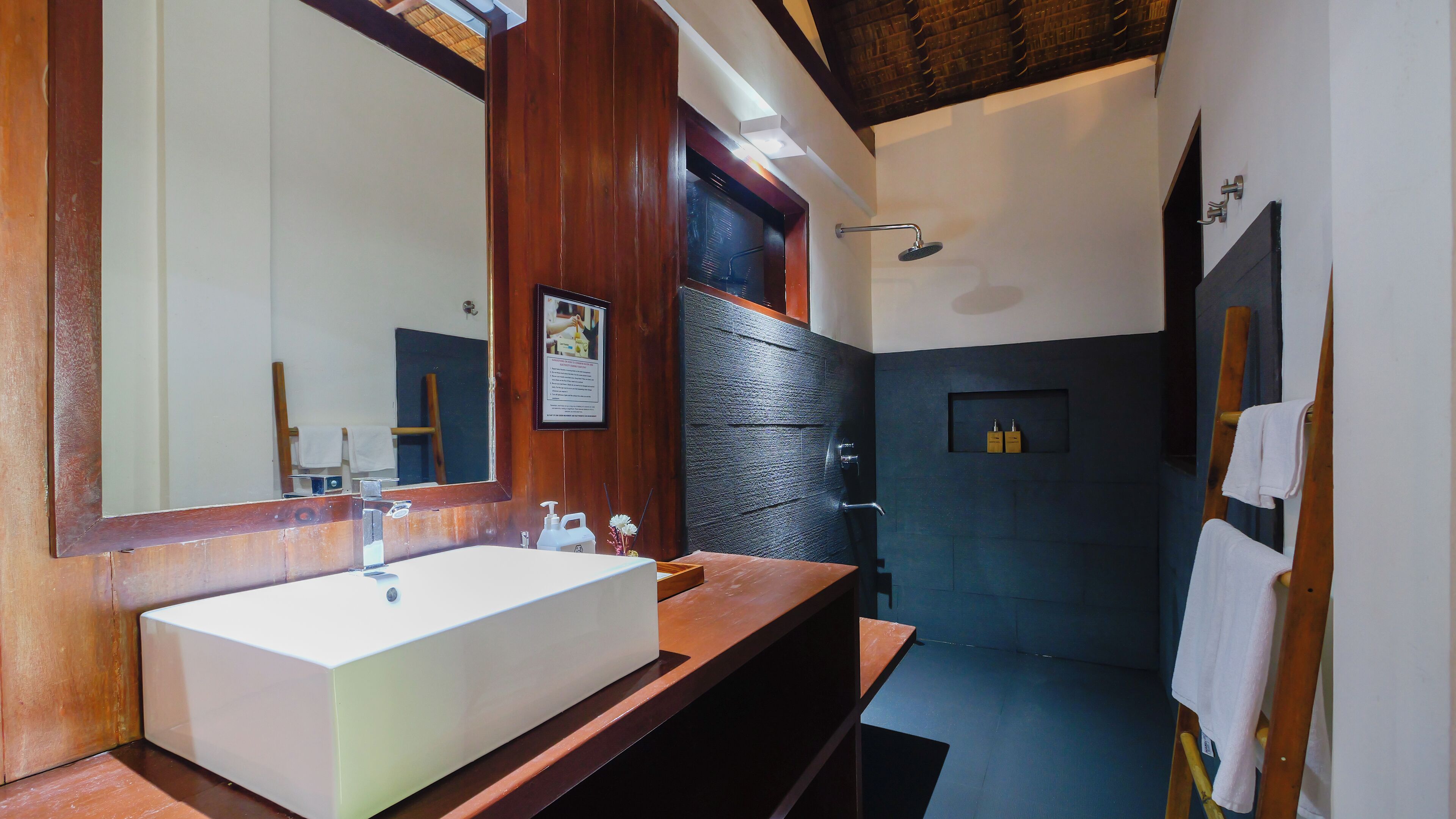 Foto - Last Frontier Beach Resort - Adults Only