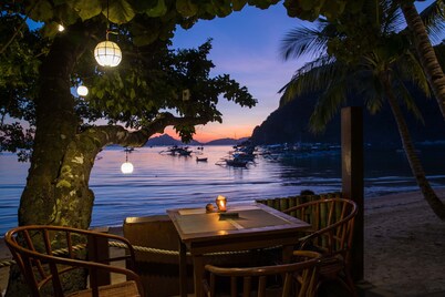 Last Frontier Beach Resort - Adults Only