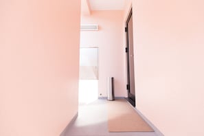 Interior detail - Hotel Toka (Tokyo)