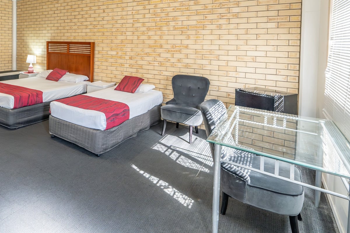 Trio Studio (Double, Single) | 1 bedroom, desk, iron/ironing board, bed sheets