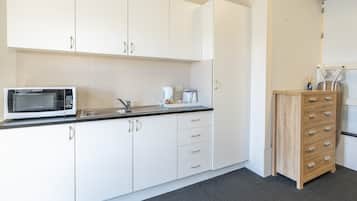 Studio | Cuisine privée | Mini réfrigérateur, cafetiÚre/bouilloire, bouilloire électrique