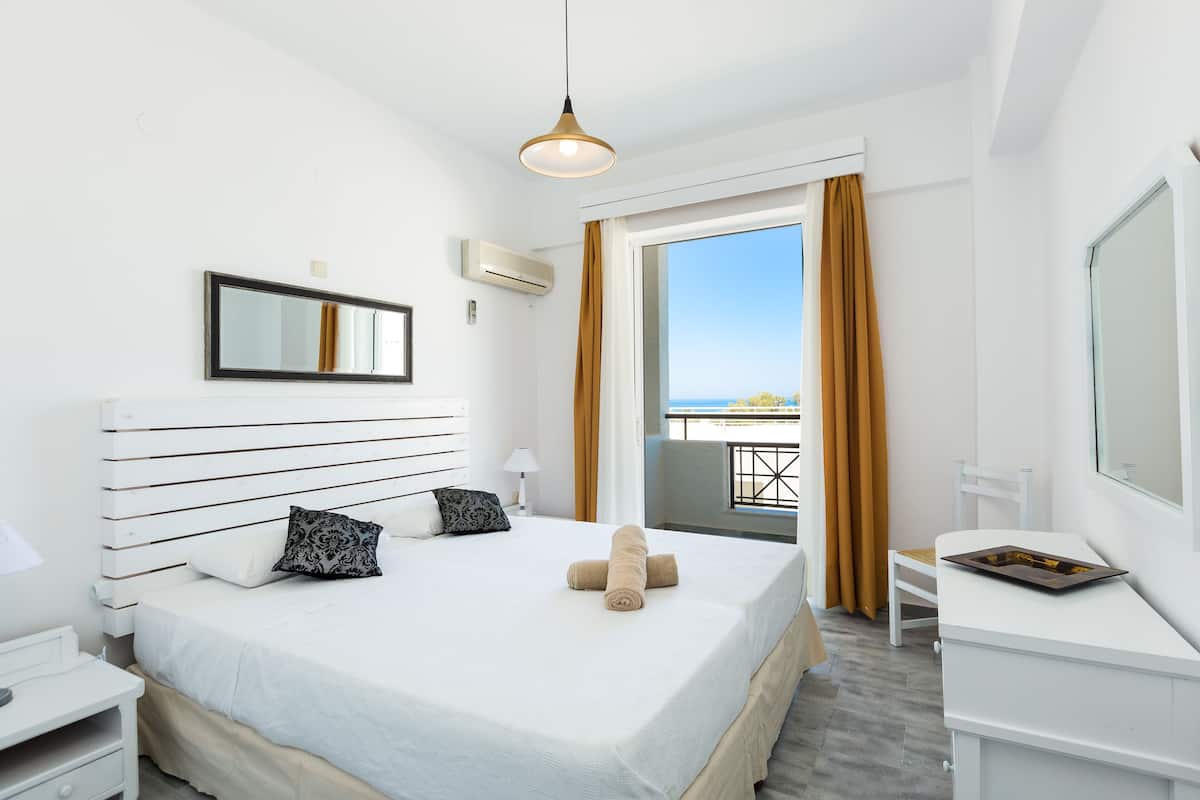 Departamento, 1 habitación, cocineta | Caja de seguridad en la habitación, wifi gratis y ropa de cama 
