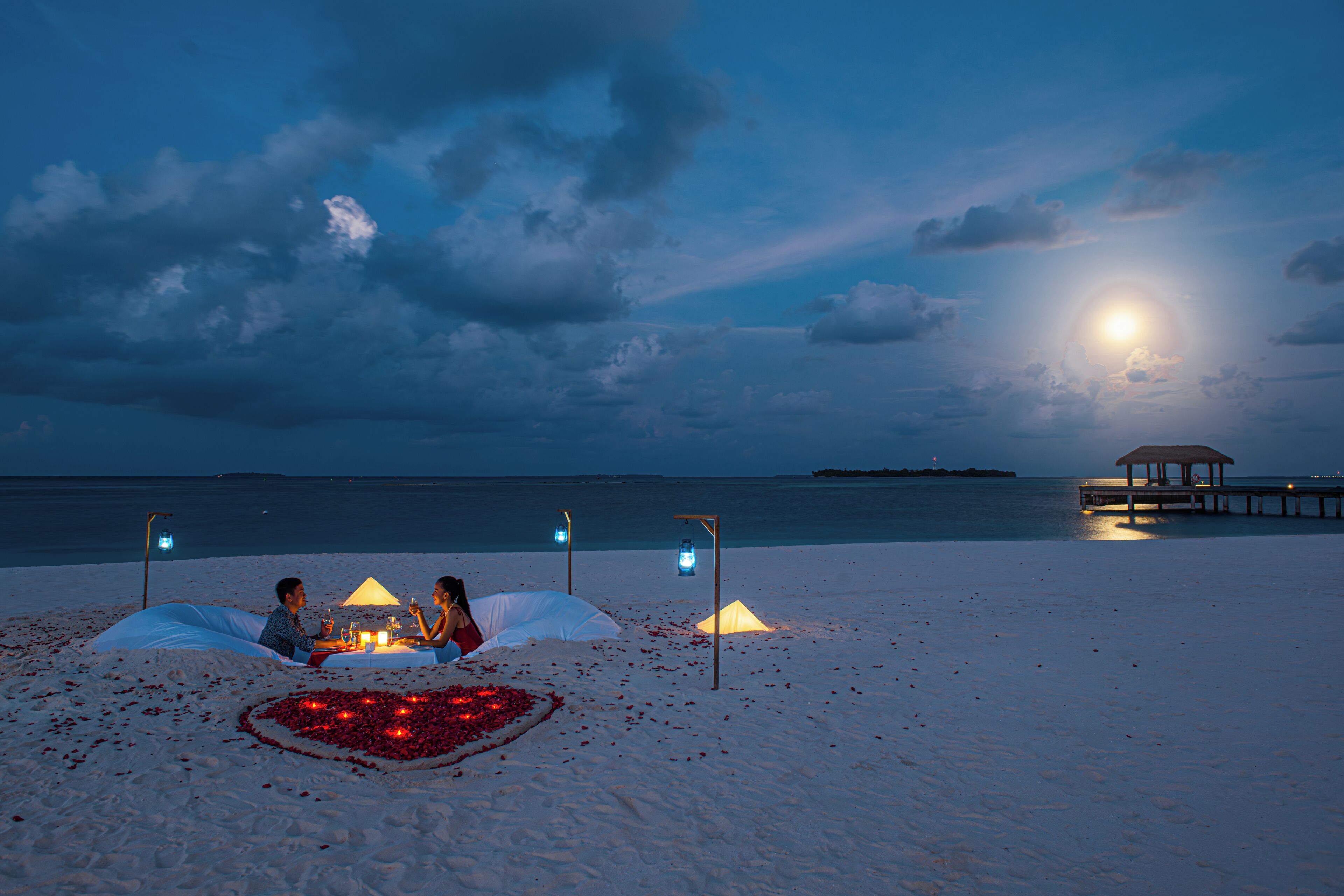 private beach, white sand, beach umbrellas, scuba diving