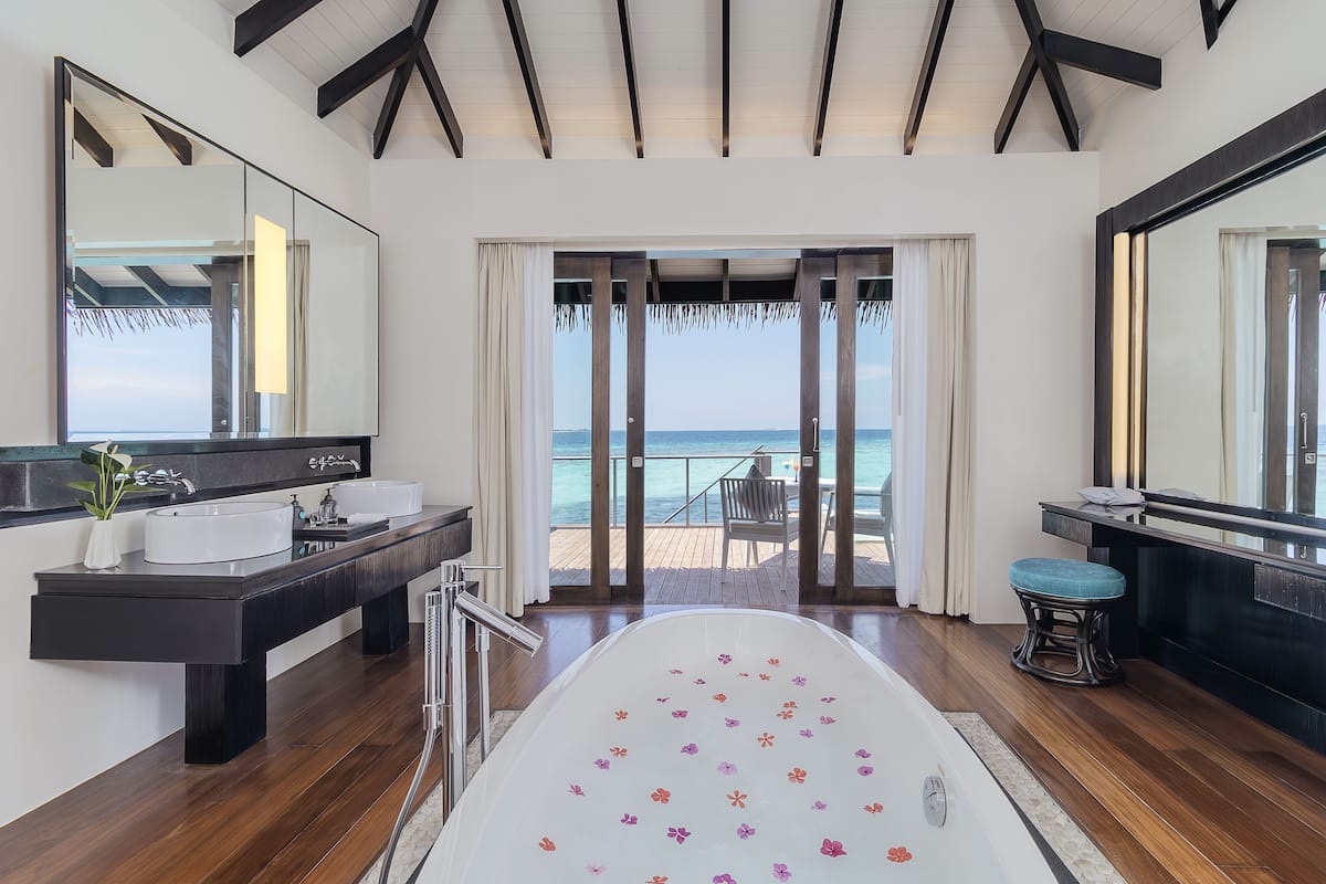 separate bathtub and shower, deep-soaking bathtub, free toiletries