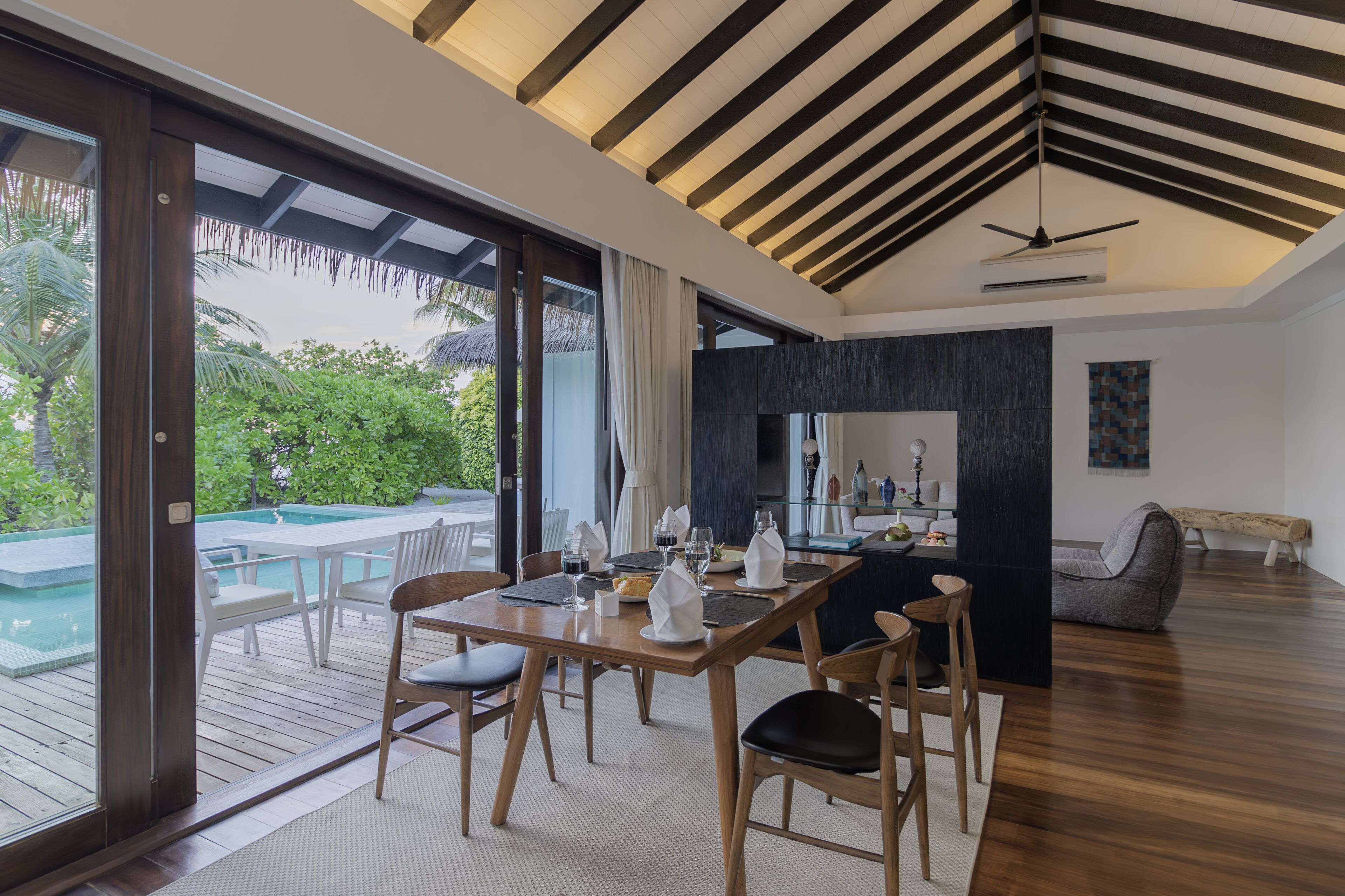 2 bedroom beach villa with private pool | living area