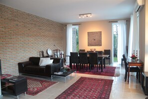 Área de estar no saguão