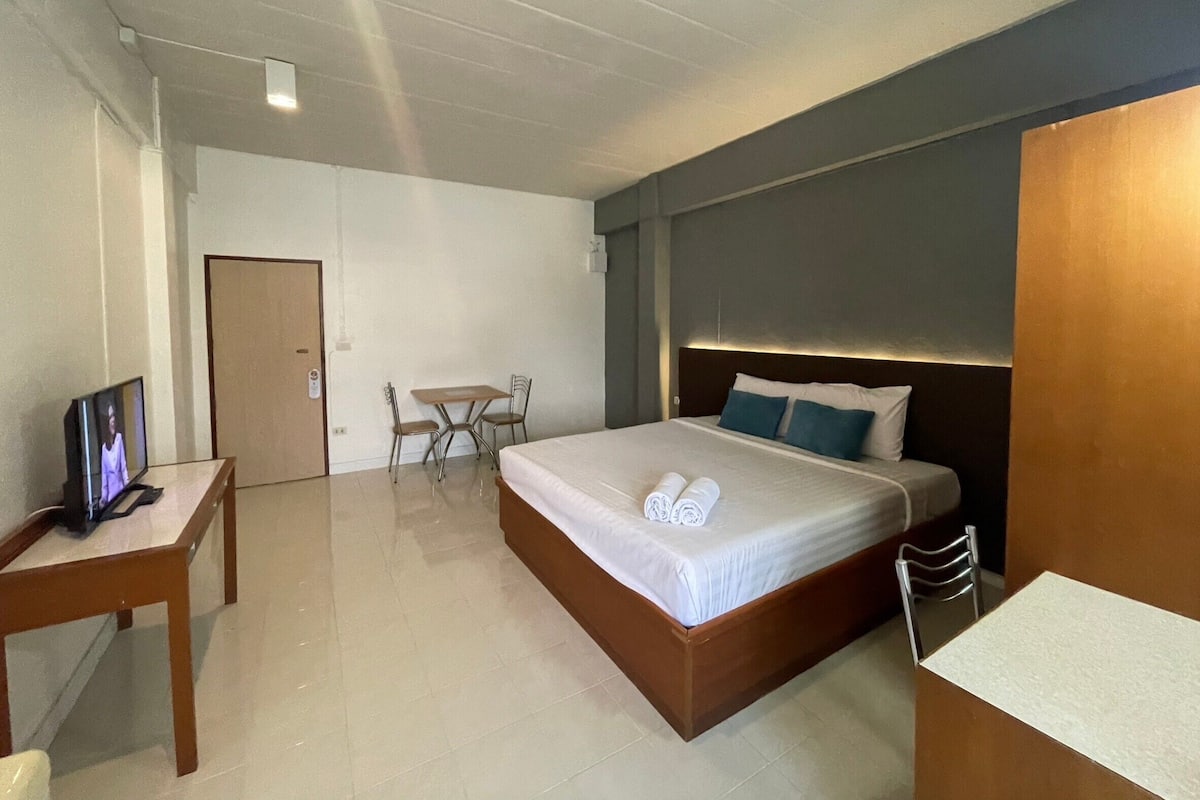 Standard Double Room, 1 Double Bed | Desk, soundproofing, free WiFi