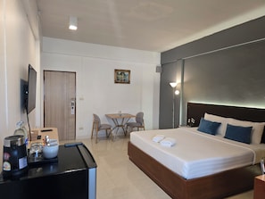 Superior Room, 1 Double Bed, Non Smoking, City View | Minibar, desk, laptop workspace, blackout drapes - HOUSE HOTEL Walking Street Pattaya (Pattaya)