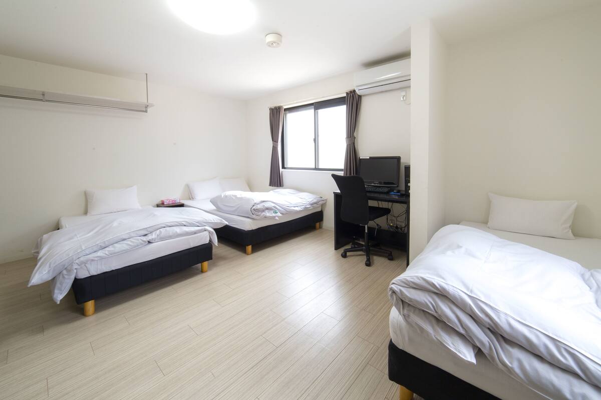 Deluxe studio | Een bureau, gratis wifi, beddengoed