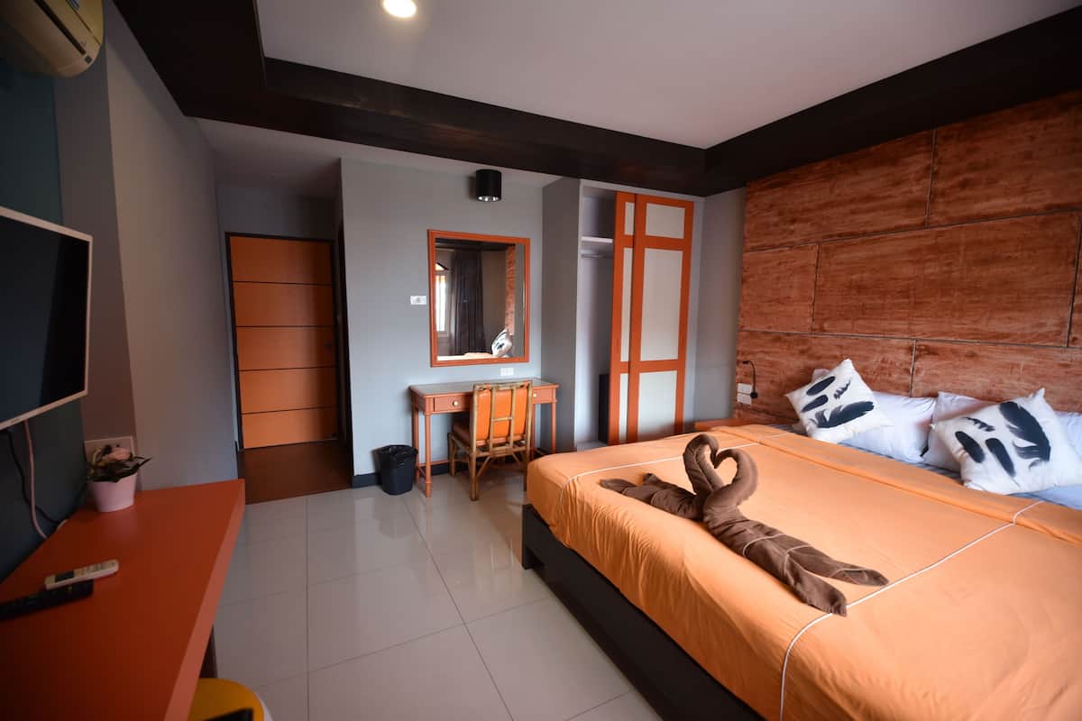 Deluxe Double Room Seaview | In-room safe, desk, blackout drapes, free WiFi