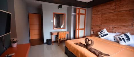 Deluxe Double Room Seaview | Safe på rommet, skrivebord, blendingsgardiner og wi-fi (inkludert)