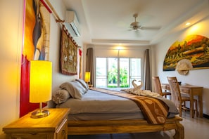 Executive Villa | 2 bedrooms, in-room safe, desk, blackout curtains