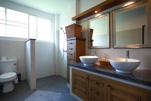 Bathroom sink - Victoria Villa (Rawai)