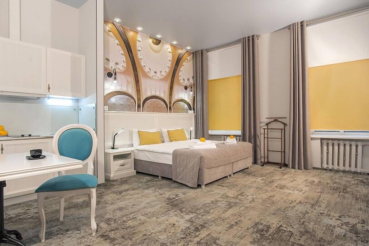 Minibar, coffres-forts dans les chambres, décoration personnalisée