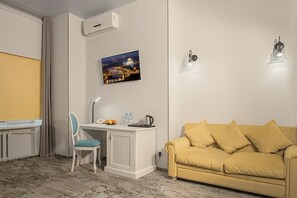 Minibar, coffres-forts dans les chambres, décoration personnalisée