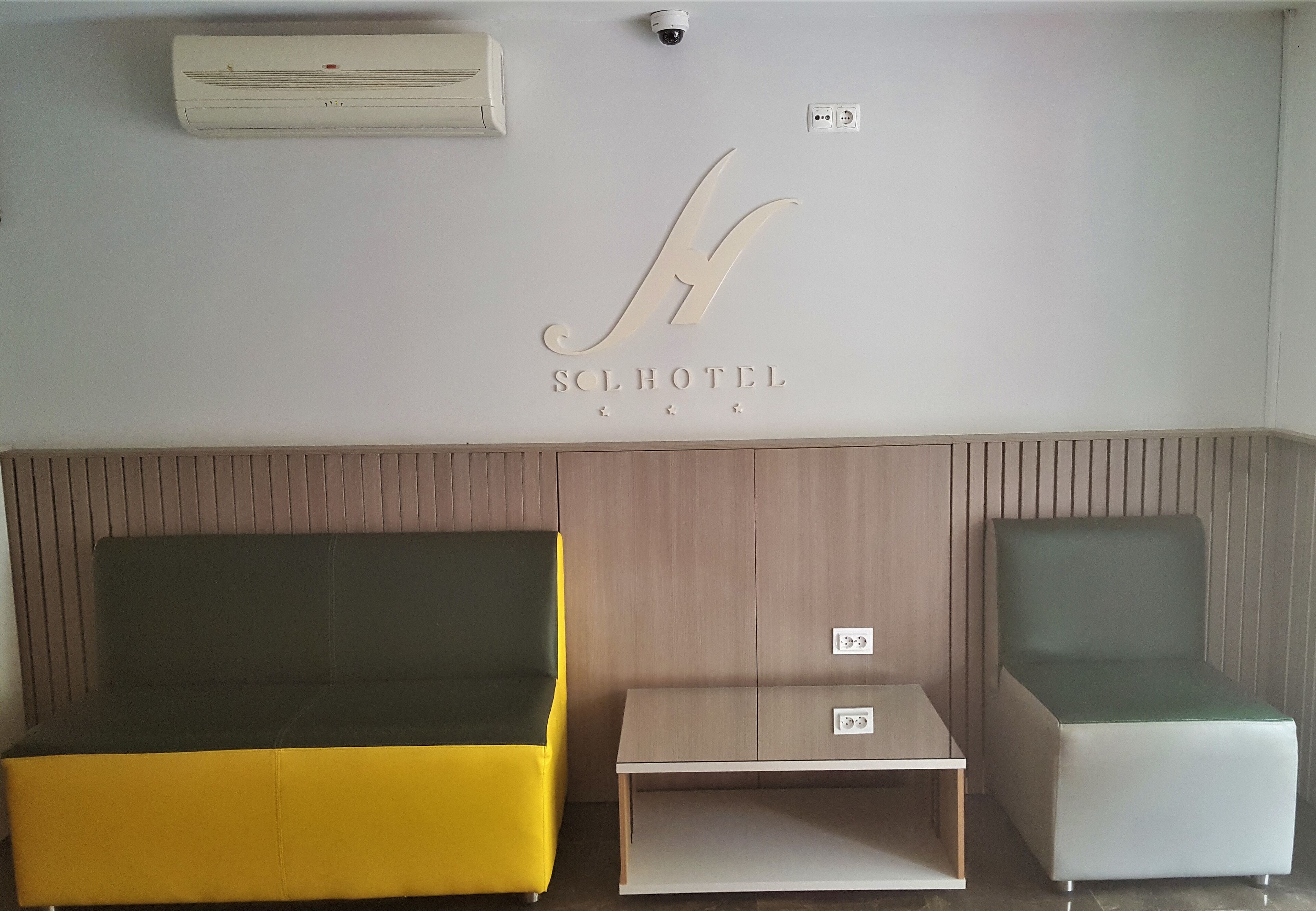 Télévision à écran plat, chauffage par le sol